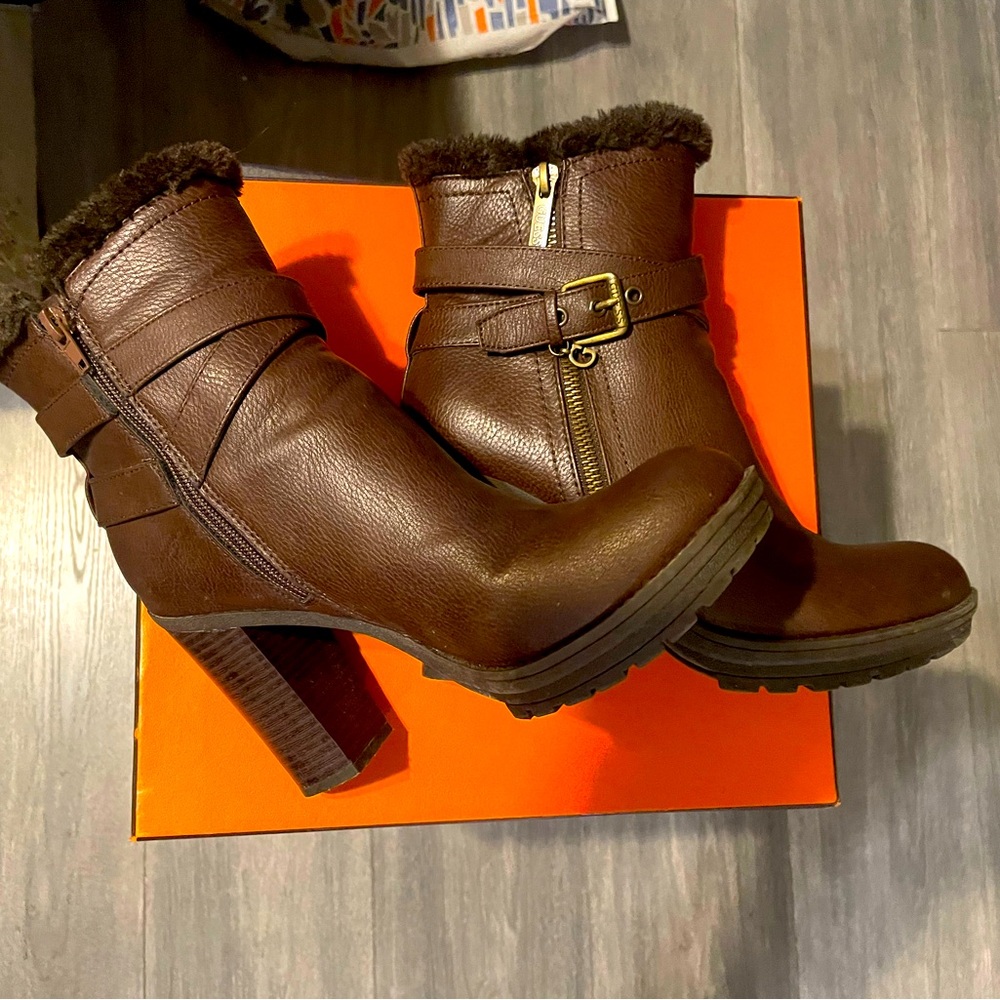 Guess heeled boots